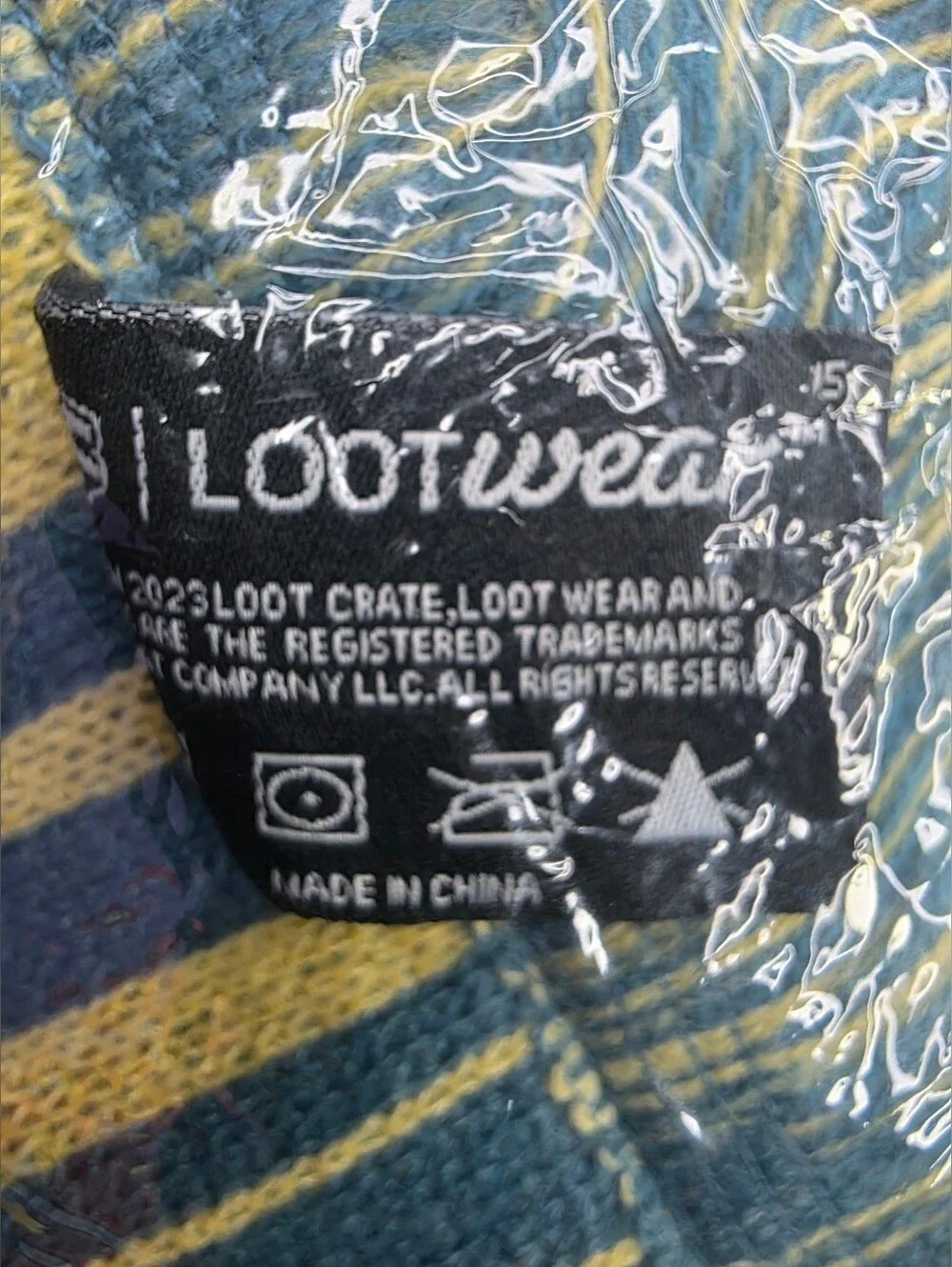 Fallout Crate LootWear Knit Scarf Vault 76 Blue/Yellow Fringe Brand New Sealed
